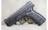 Springfield~XD-40~.40 S&W - 3 of 4