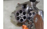 Colt~Python~.357 Magnum - 5 of 7
