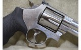 Smith & Wesson~629-6 Classic~.44 magnum - 3 of 9