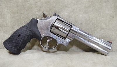 Smith & Wesson~629-6 Classic~.44 magnum