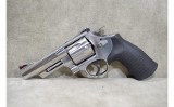 Smith & Wesson~629-6~.44 magnum - 7 of 10