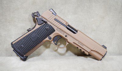 SIG SAUER~1911~.45 AUTO