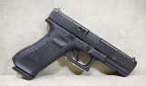 Glock~22 GEN 5~.40 S&W - 1 of 11