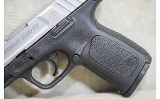Smith & Wesson~SD40 VE~.40 S&W - 9 of 10