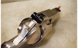 Ruger~Redhawk~.44 magnum - 5 of 11