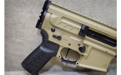 CMMG~Dissent~5.56x45mm - Image 3 of 9