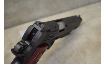 SIG SAUER~1911~.45 auto - Image 5 of 9
