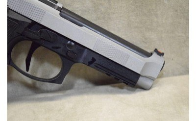 Beretta~92XI~9mm Luger - Image 5 of 10