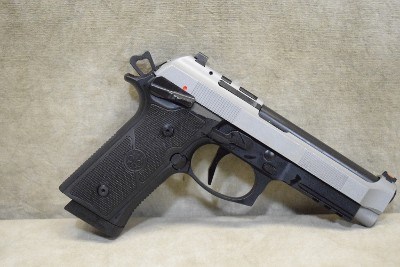 Beretta~92XI~9mm Luger - Image 1 of 10