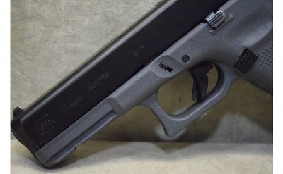 Glock~17 Gen 5~9mm Luger - Image 9 of 10