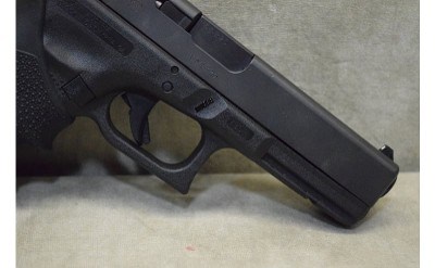 Glock~17 Gen 4~9mm Luger - Image 5 of 10