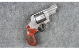 Smith & Wesson ~ 629-6 ~ .44 Remington Magnum - 1 of 4