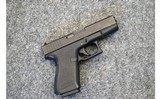 Glock ~ Early Gen2 19 ~ 9mm Luger - 1 of 4