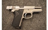 Smith & Wesson ~ 3953 ~ 9mm Luger - 3 of 4