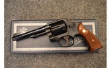 Smith & Wesson ~ 10-5 ~ .38 Special - 3 of 6