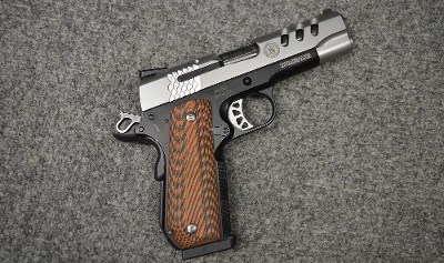 SMITH & WESSON ~ PERFORMANCE CENTER 1911 ~ .45 AUTO - Image 1 of 5