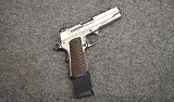 SIG SAUER ~ 1911 ~ .45 AUTO - Image 1 of 3