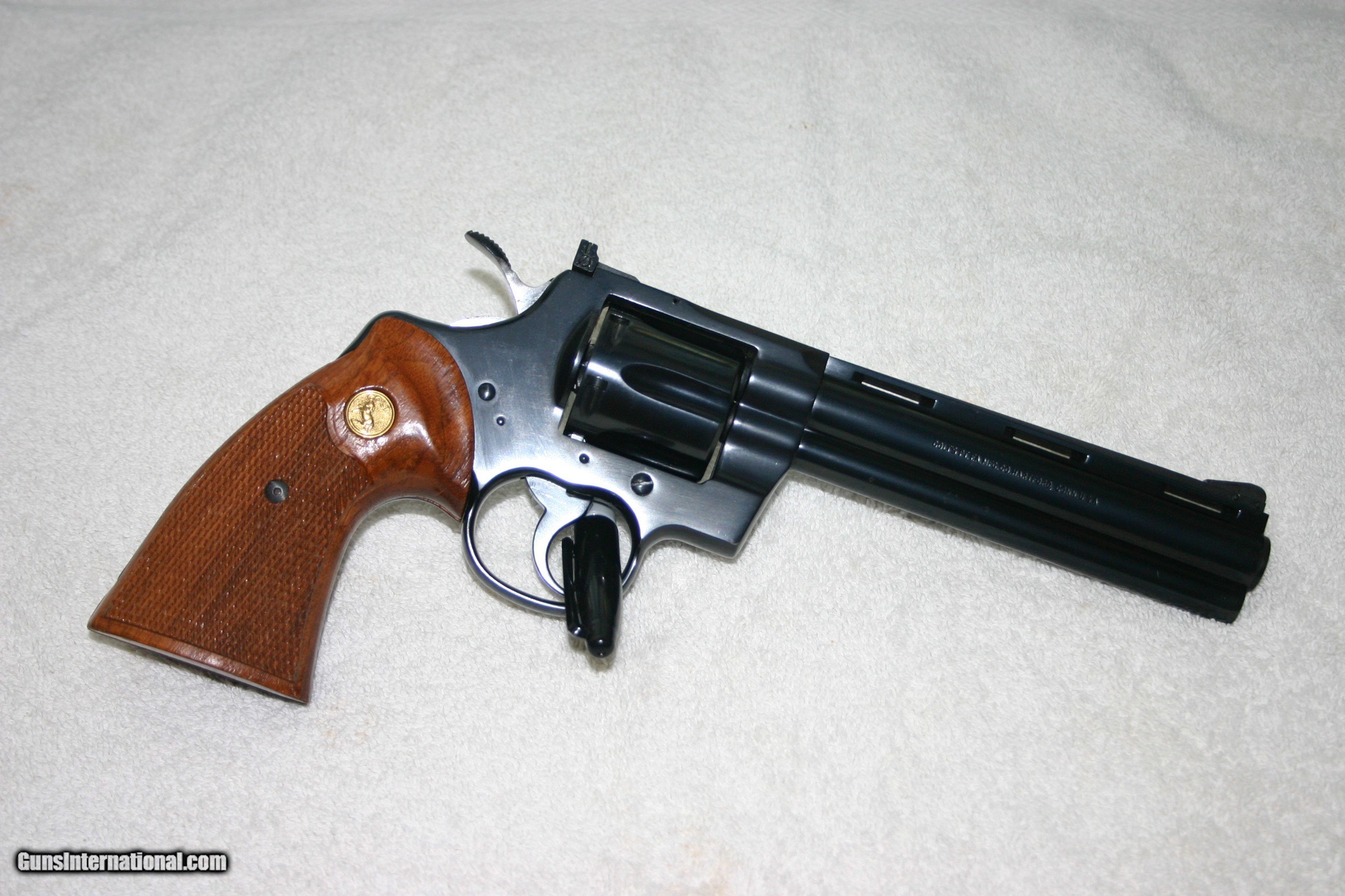 Colt PYTHON 357 Magnum REVOLVER 1976 6