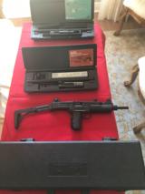 UZI IMI45ACP++IMI UZI9 MM. ++IMI UZI22 LRALL PRE-BAN 1986 - 5 of 10