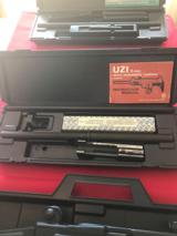 UZI IMI45ACP++IMI UZI9 MM. ++IMI UZI22 LRALL PRE-BAN 1986 - 3 of 10